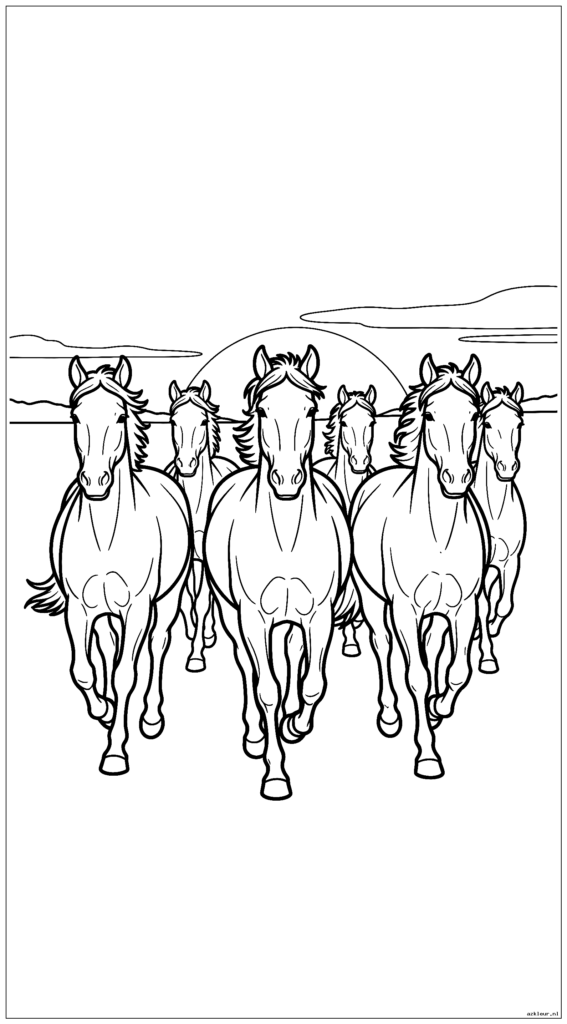 Een kleine groep paarden galoppeert naar de kijker toe