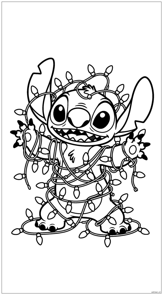 Stitch verstrikt in kerstverlichting tijdens het versieren